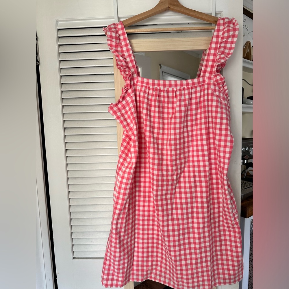 Vineyard Vines Pink Checkered Dress with flutter sleeves